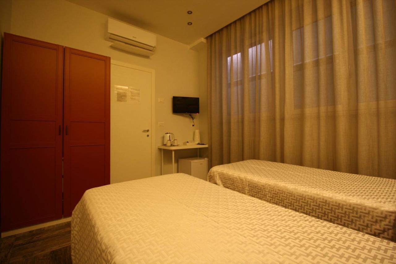 Recia Room Neapel Exterior foto