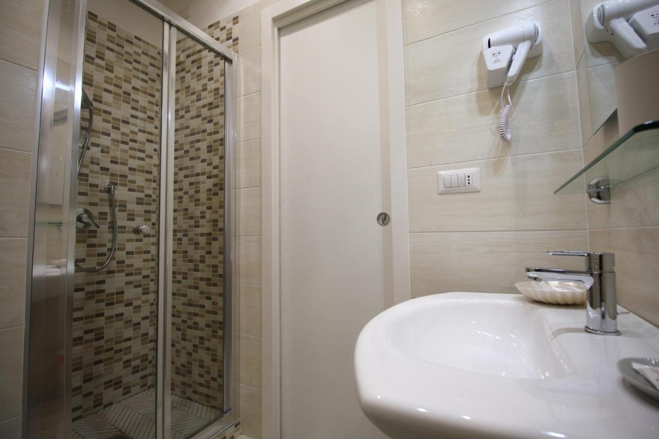 Recia Room Neapel Exterior foto