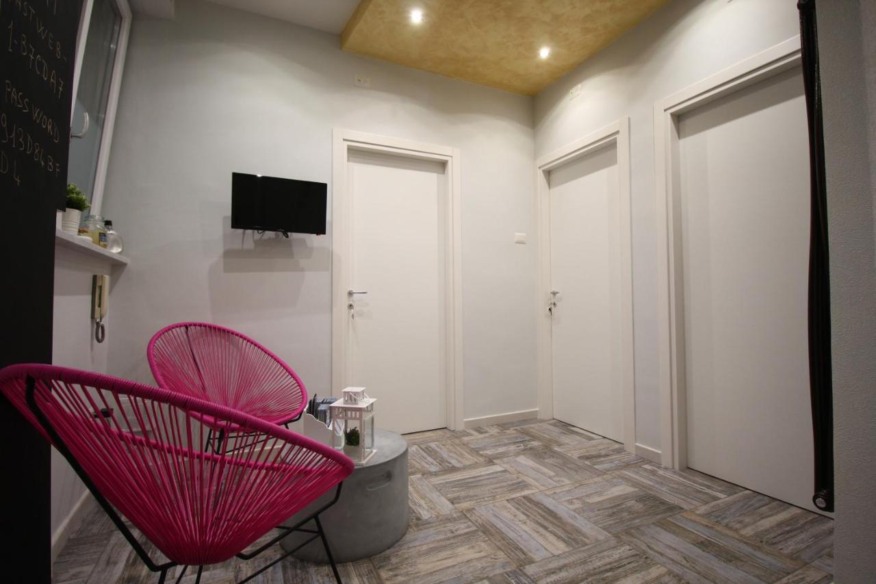Recia Room Neapel Exterior foto